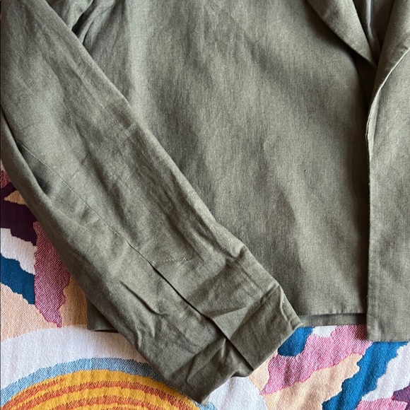 Treasure & Bond Olive Sarma Women's Cropped Blazer - Picture 6 of 11